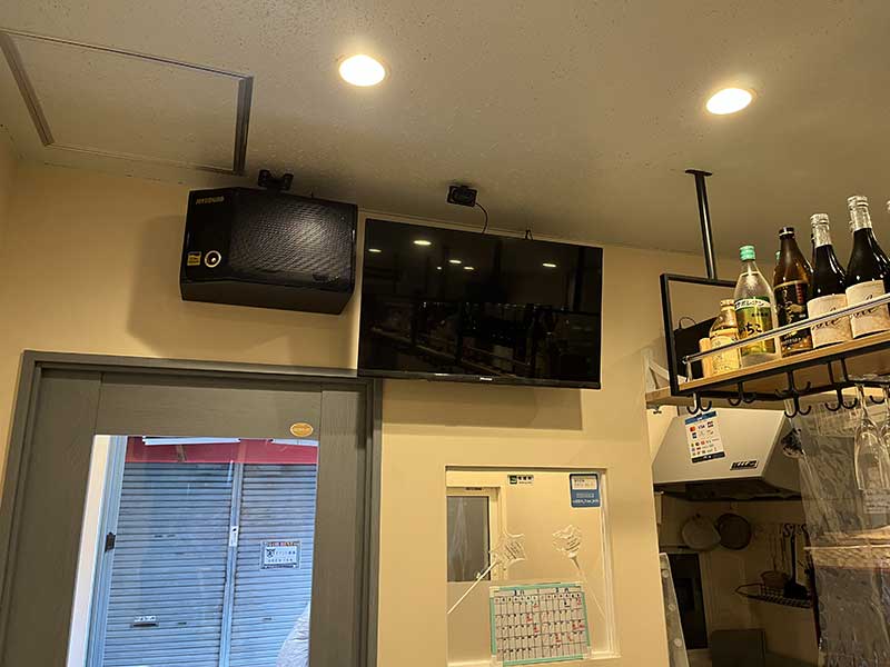 モニター3台